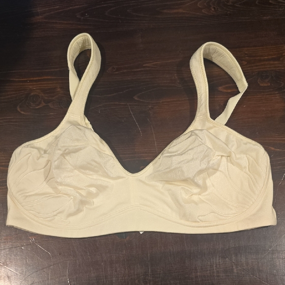 Bali Other - ​Bali Double Support Wireless Bra - Ivory Beige 40C Style 3355